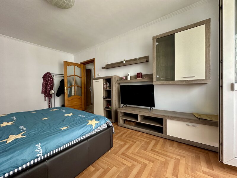Gorjului, apartament 3 camere 69,5 mp, 2 bai, 2 balcoane, bloc 1979